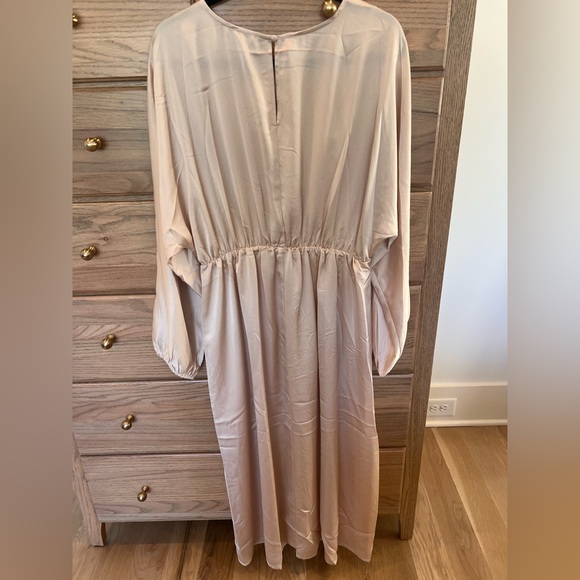 Sugarlips Chateau Satin Champagne Dolman Sleeve Midi Dress - Picture 5 of 9